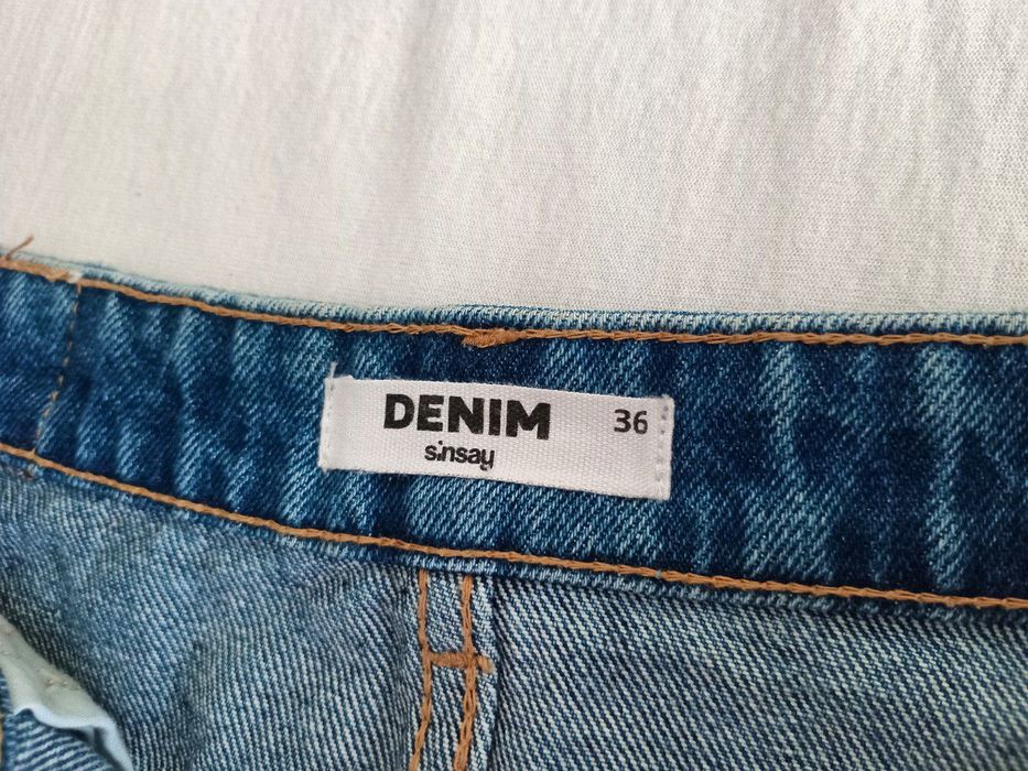 Продаётся одежда,размеры всё есть