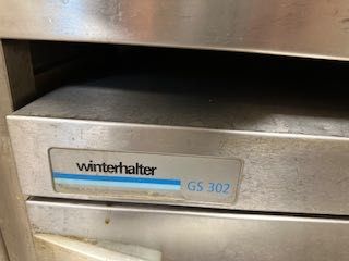 Професионална съдомиялна машина Winterhalter GS 302