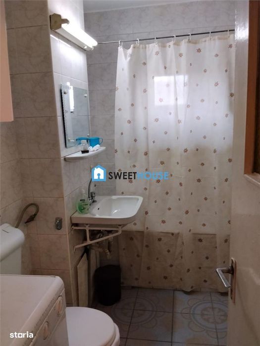Apartament cu 4 Camere  Zona Ultracentrala  B-Dul Unirii