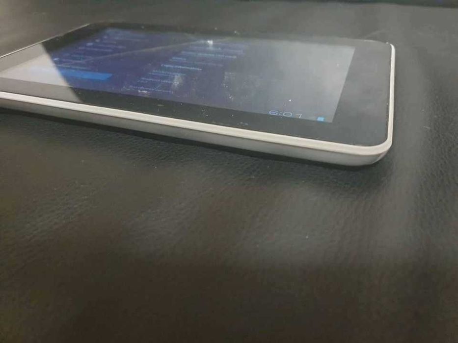 7 инчов таблет Huawei MediaPad 7 Всичко по него работи.