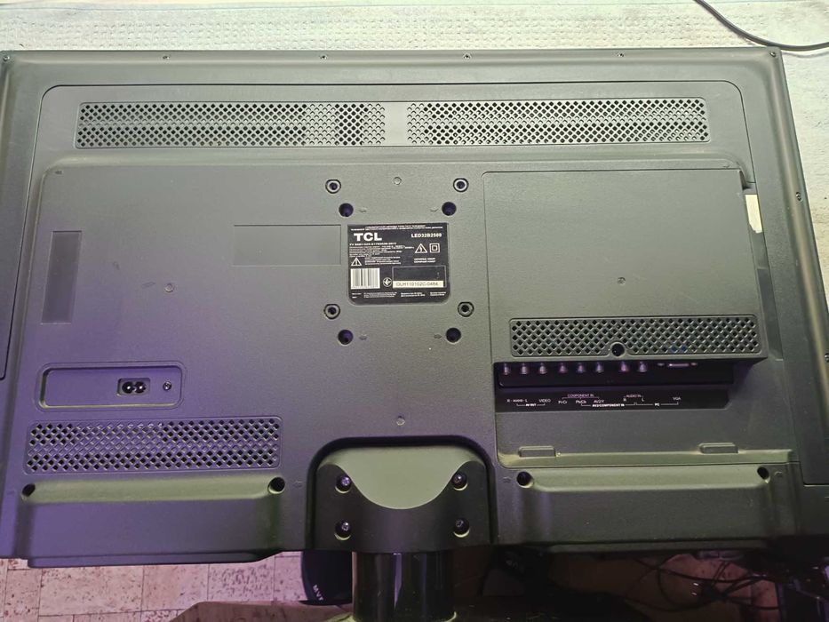 Телевизор TCL LED32B2500
