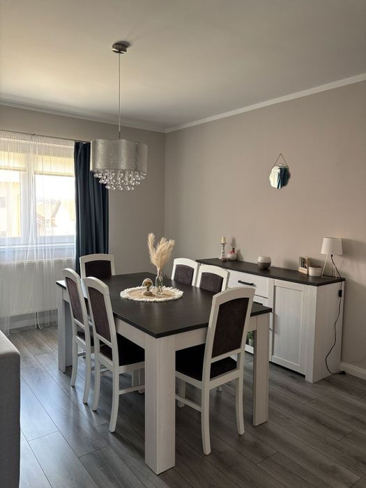 Vand apartmant pe doua niveluri