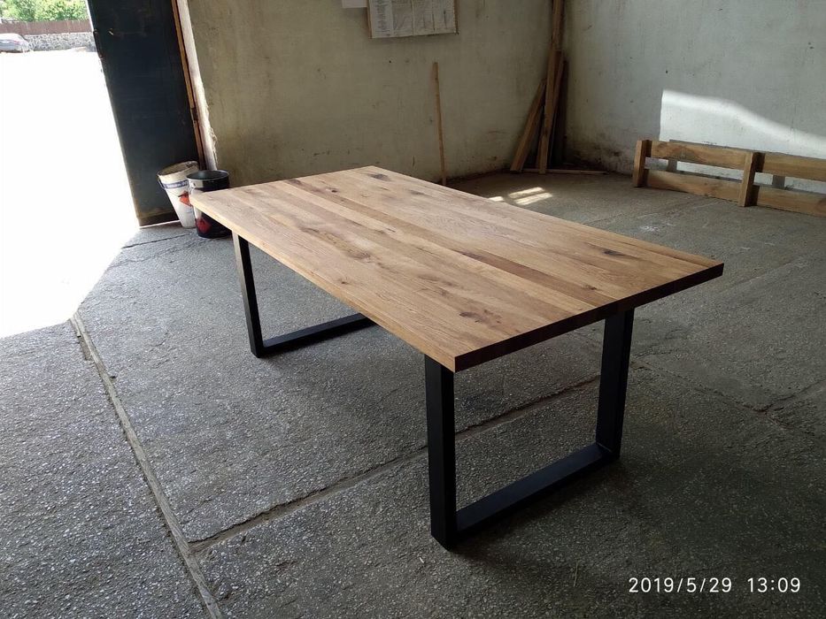 Трапезарна дъбова маса от масив