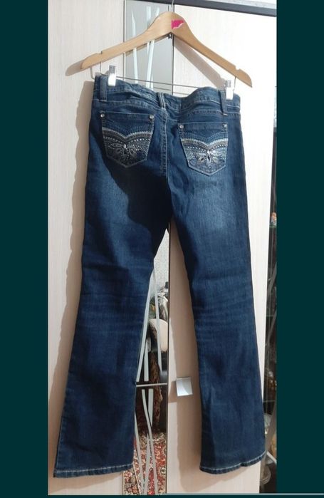 Продам джинсы женские