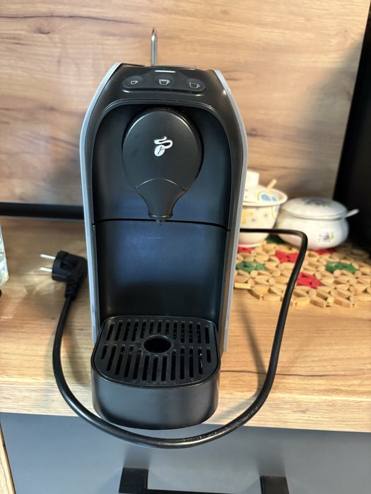 Продавам Кафемашина Tchibo Cafissimo Pure+