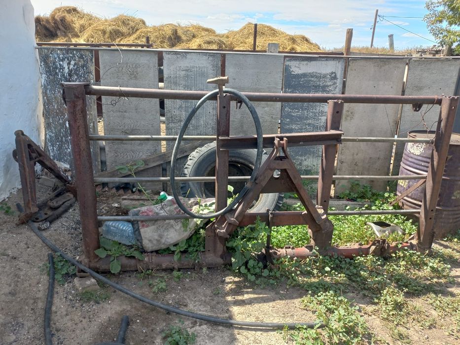 Трактор МТЗ-80..