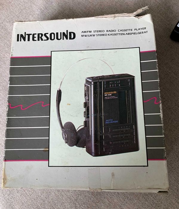 Walkman vintage Intersound WR-30AE auto-reverse, cutie, lipsă capac