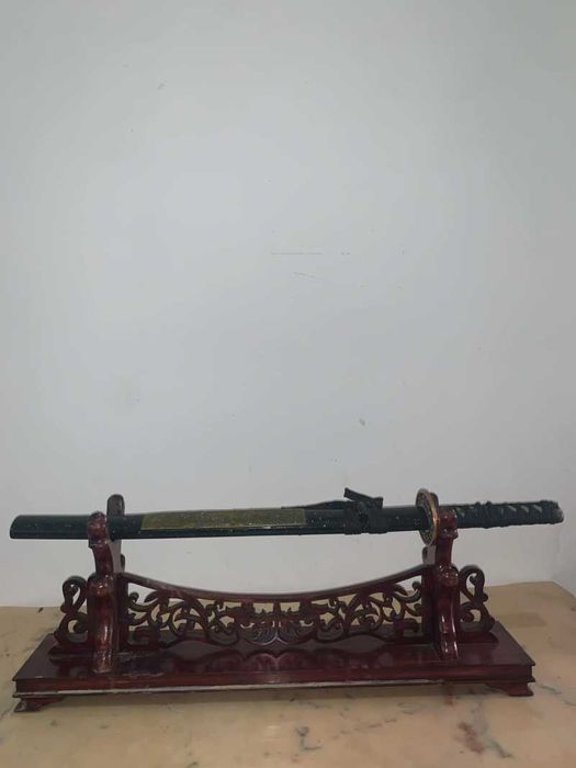 Sabiea katana cu suport