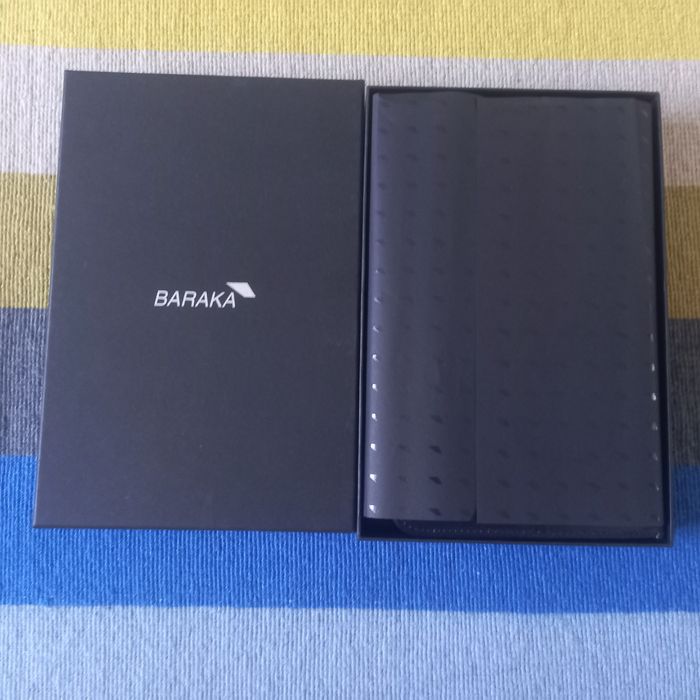 Vand butoni aur 18 K, 750 cu safire Baraka
