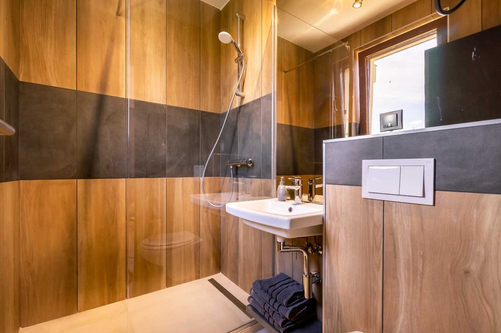 Cazare Regim Hotelier 1, 2 camere Iulius Mall tichete