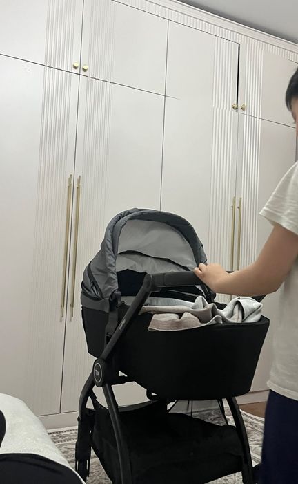 Продам детскую коляску Tomix 2 в 1.