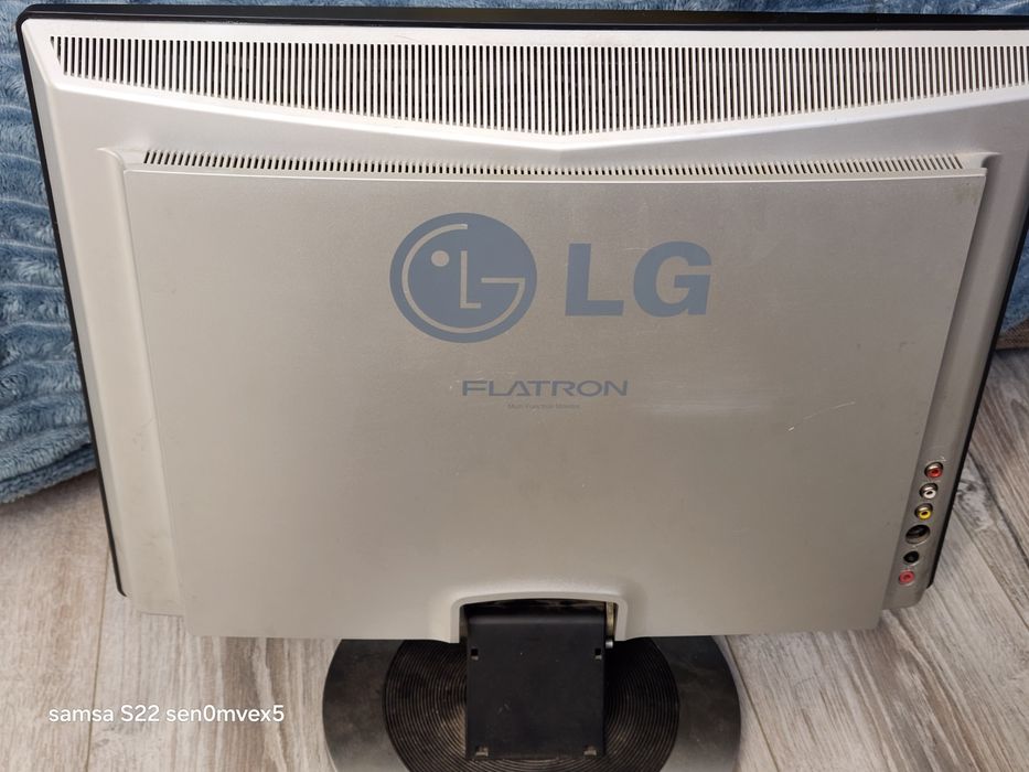 Продам моник старый