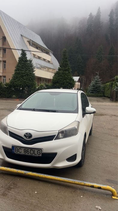 Toyota yaris , an 2012 , masina personala de 5 ani