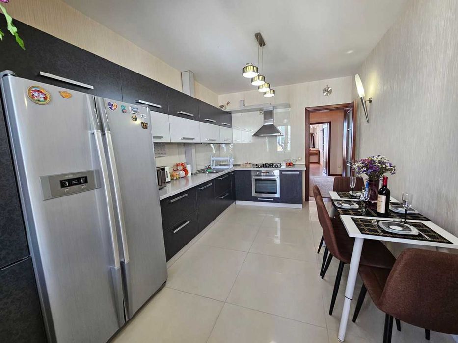 Дава се под наем Двустаен апартамент в София, Борово - 70 кв.м за 425 € - Снимка #1