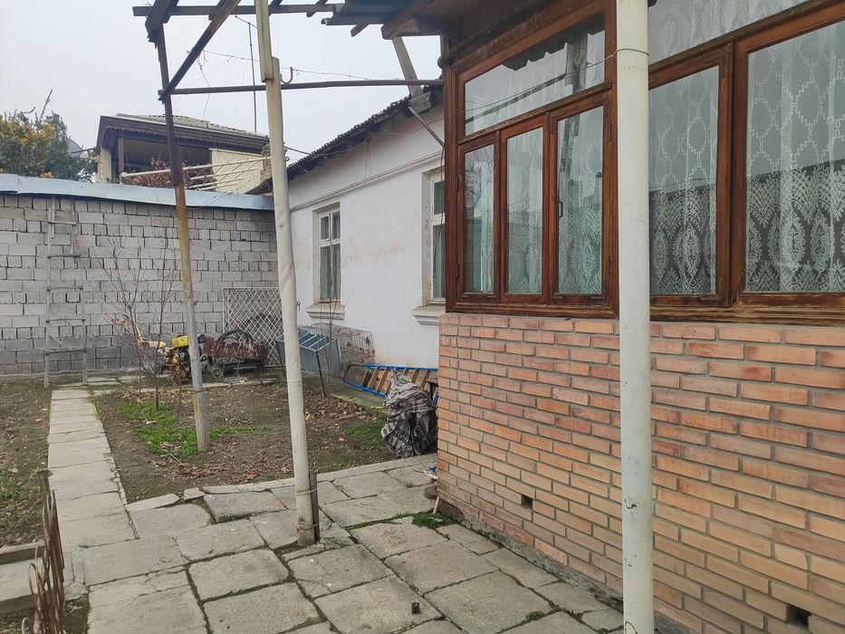 Уй сотилади яхши холатда шинамгина Фаргона Шахар Киргилида