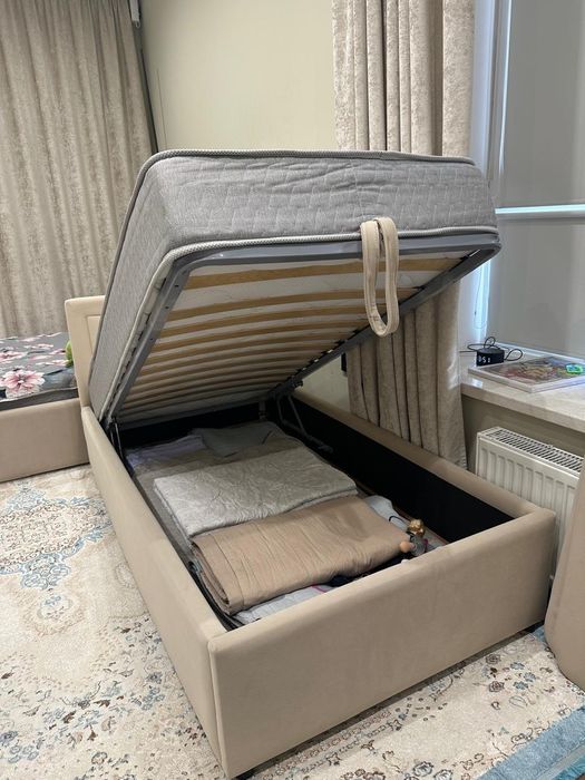 Продам детскую кровать размером 90х180