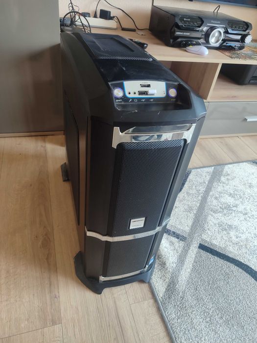 Компютар за работа и игри