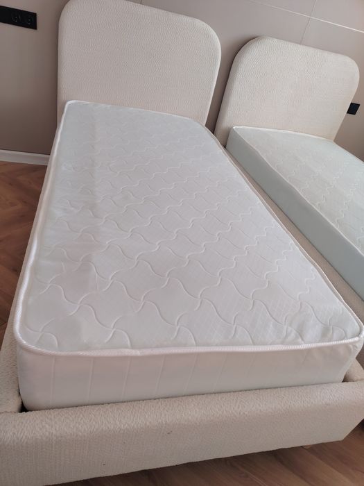 Продам кровать новые 90*200