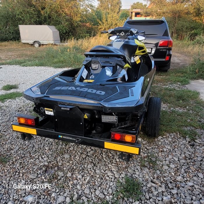 Продам гидроцикл BRP RXP - 260