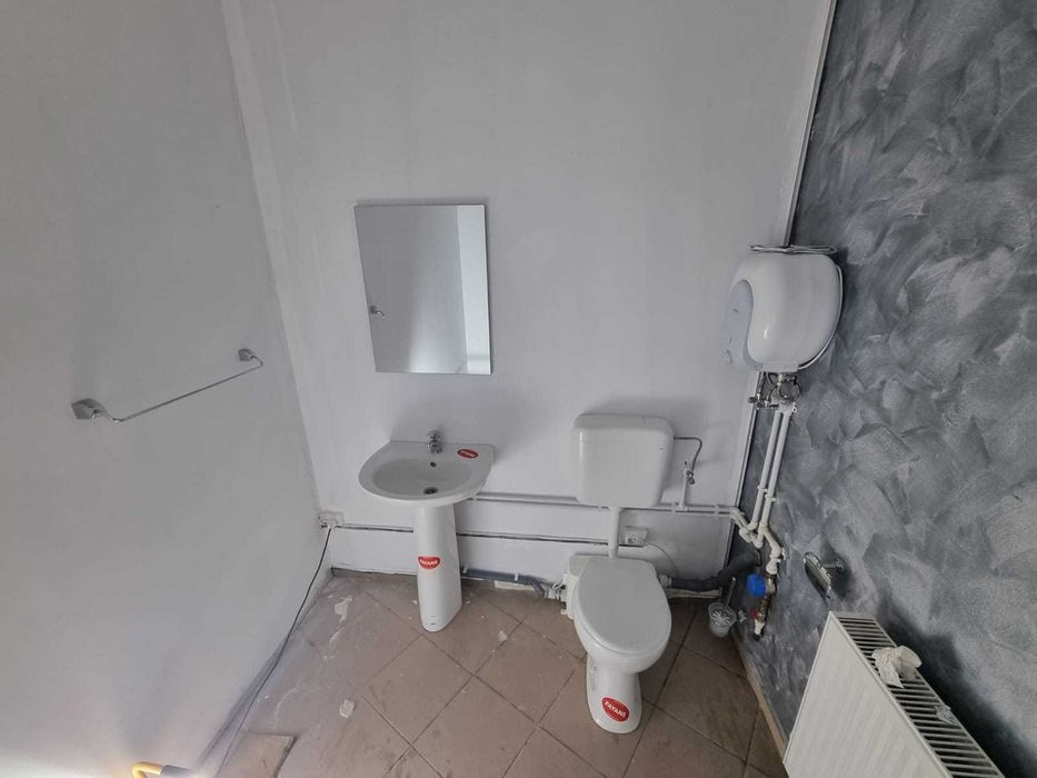 Inchiriez spatiu comercial in comuna Topraisar