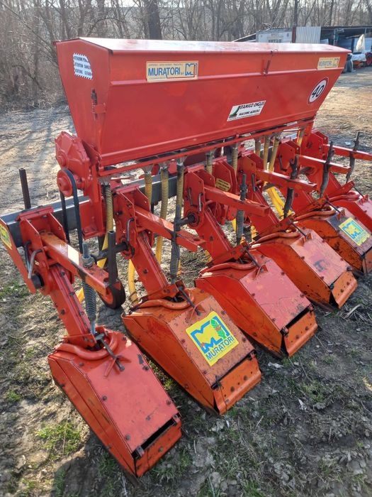 Prasitoare cu freza si ferilizator