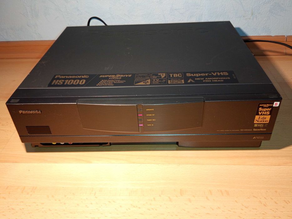 Висок клас видео VHS плейър Panasonic NV-HS1000G