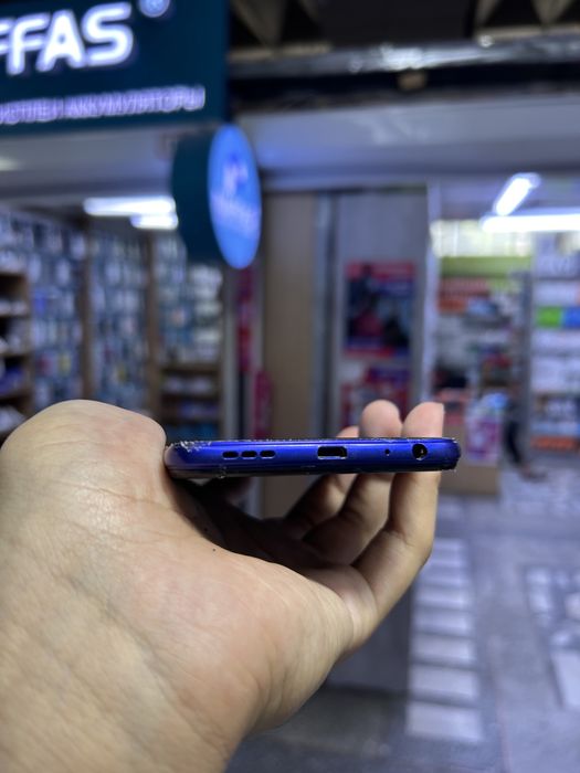 Vivo y20 64 gb.