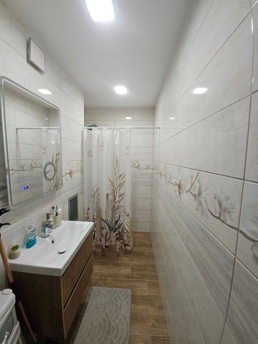 Продава 3 стаен апартамент в района на Казармата