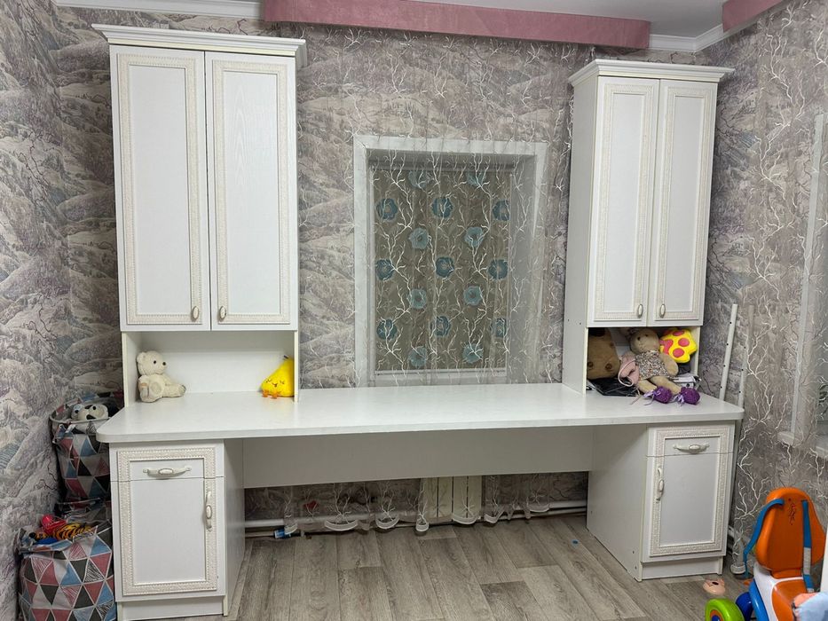 Продам шкаф в детскую