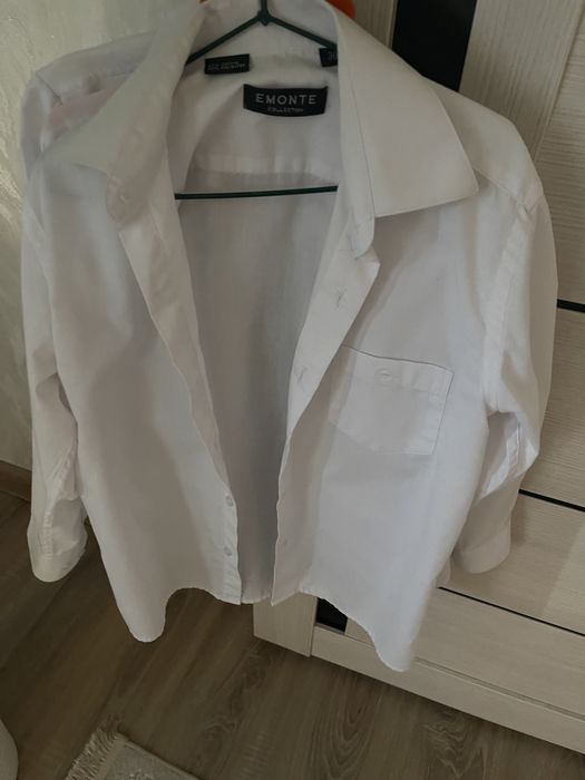 Продам школьные формы, белые рубашки