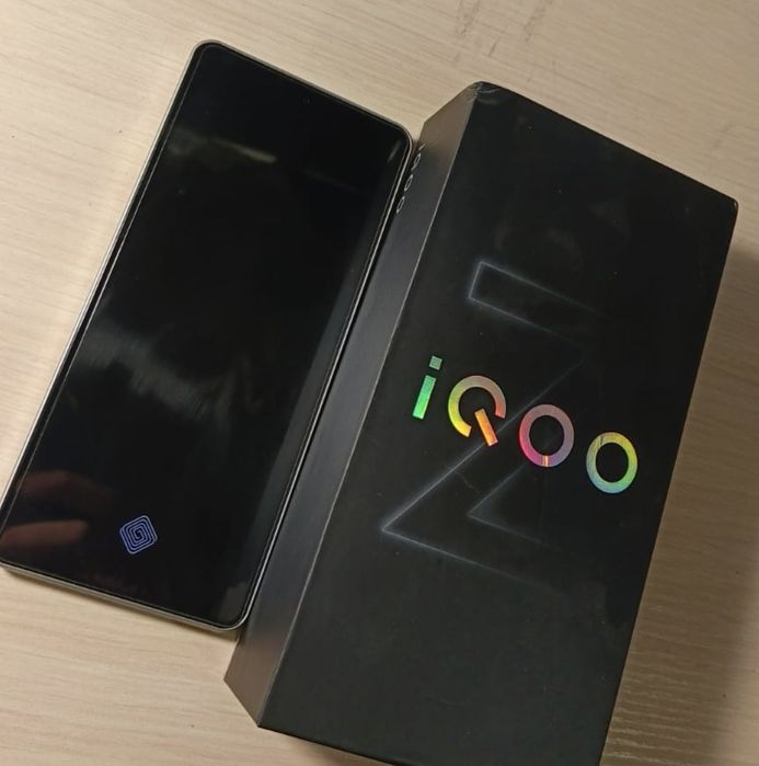 Продам IQOO Z9 Turbo