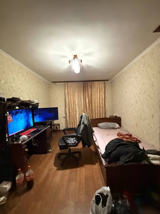 Продаётся 3х комнатная квартира на Чиланзаре. 9-квартал. 73 квм кирпич