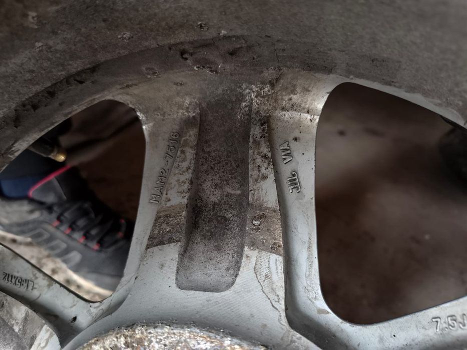 Продам оригинальные диски R16 5/112