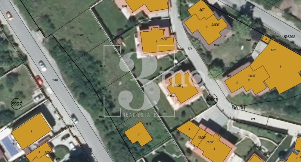 Парцел в София-в.з.Бункера площ 996 цена 639878