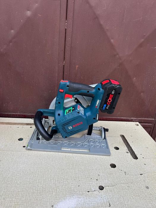 Fierastrau circular Bosch GKS 18V-68 GC