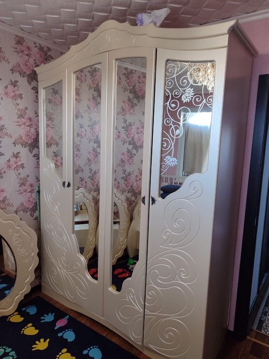 Спальный гарнитур б/у