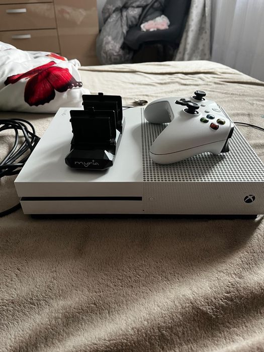 Vand XBOX ONE S + 14 jocuri