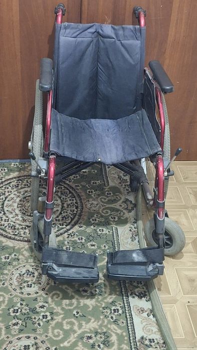Инвалидная коляска