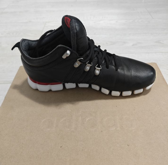 Adidas  43 номер