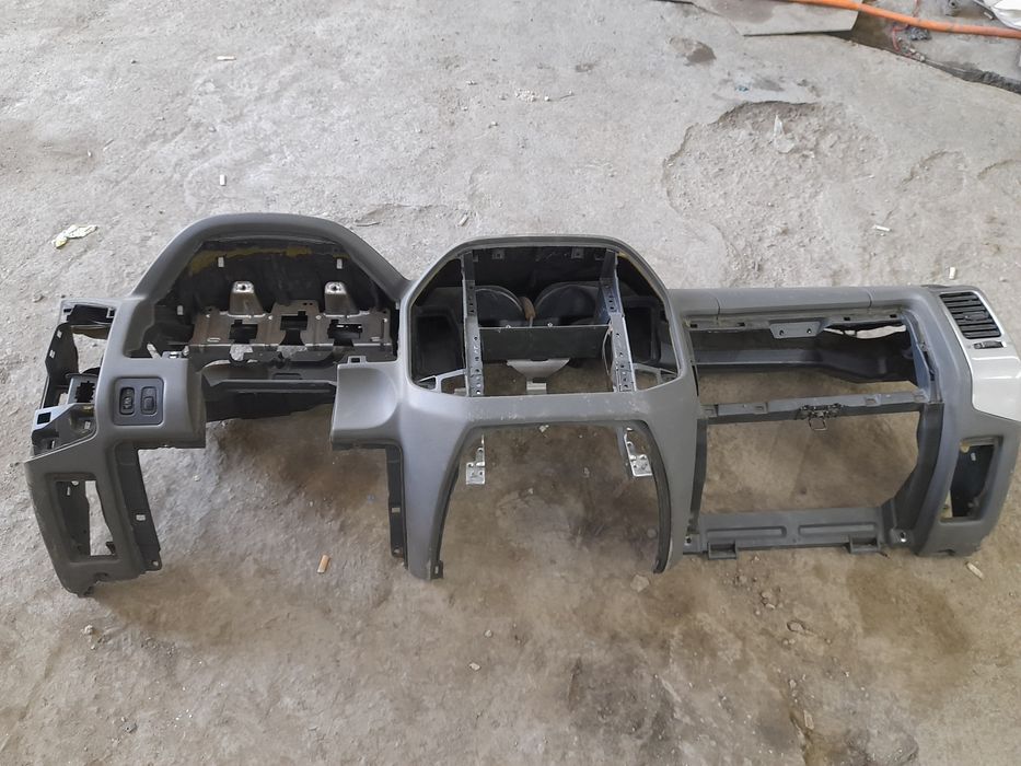 Продам запчасти на митсубиси паджеро 3