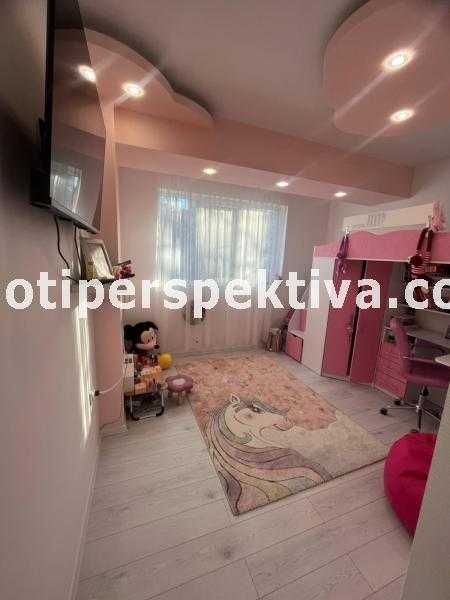 Продава се Тристаен апартамент в Пловдив, Кършияка - 65 кв.м за 1001 €/кв.м - Снимка #2