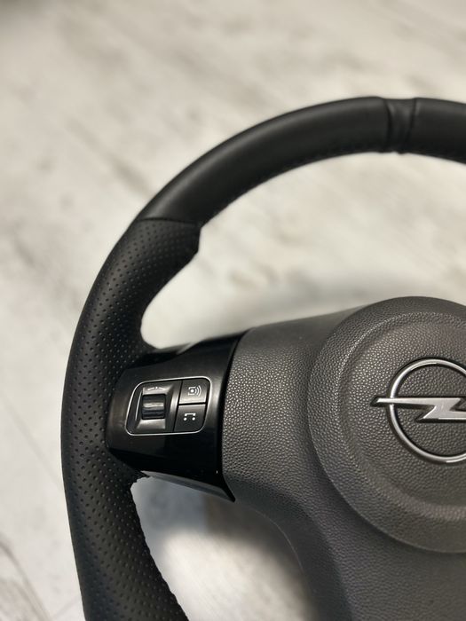 Opel OPC волан / Перфектен