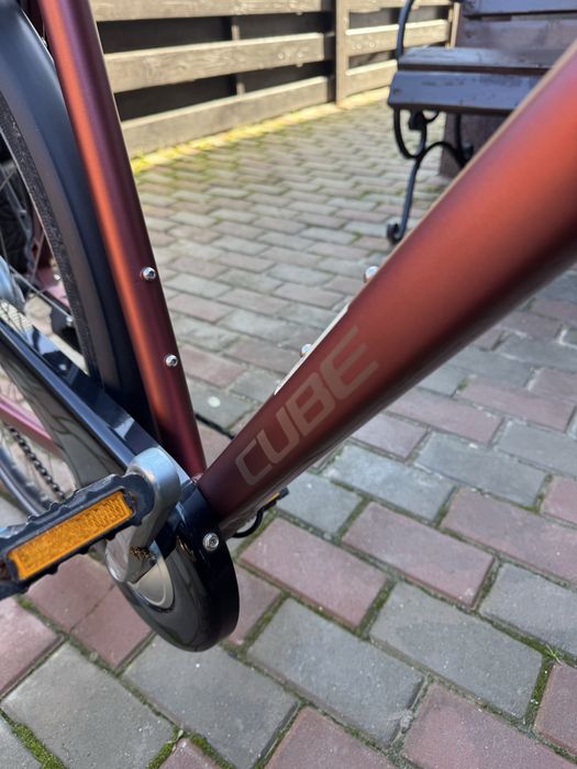 Bicicleta CUBE , ca noua roti 28-29