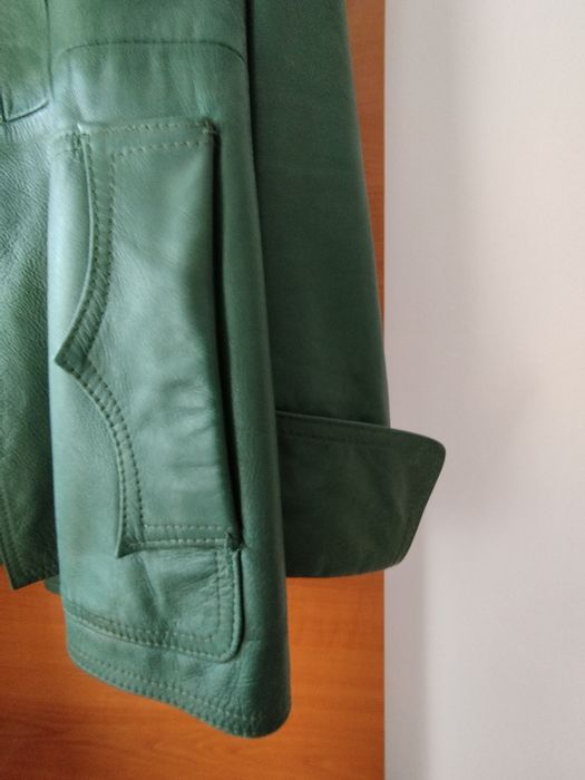 Geacă vintage piele ,mărimea S/M stare foarte bună , mărimea M