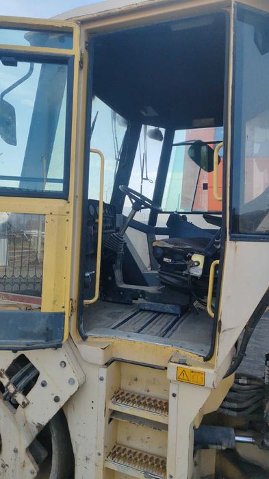 Дорожный каток Dynapac CC232