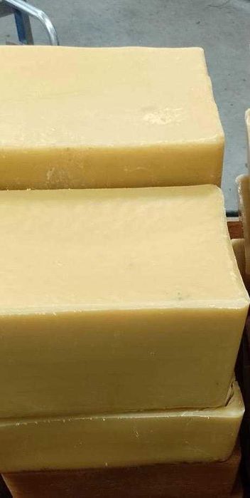 Ceară de albine din faguri pt lumanari,faguri artificialii & capaceala pt. produse cosmetice,cremeservetele cerate, 100% naturală
