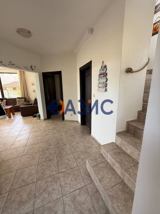 Продава се Къща в с. Кошарица, Област Бургас - 225 кв.м за 329 €/кв.м - Снимка #2