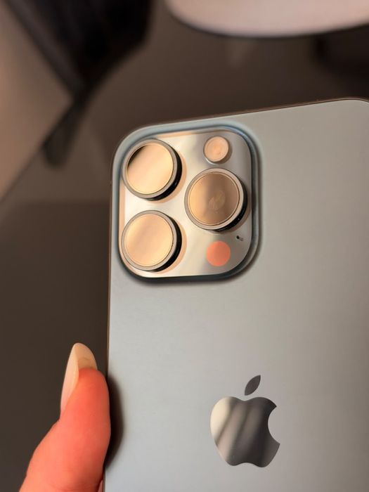 Vand iphone 15 pro max 259 GB
