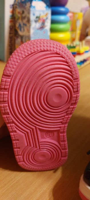 Ботиночки весенние на девочку 20р