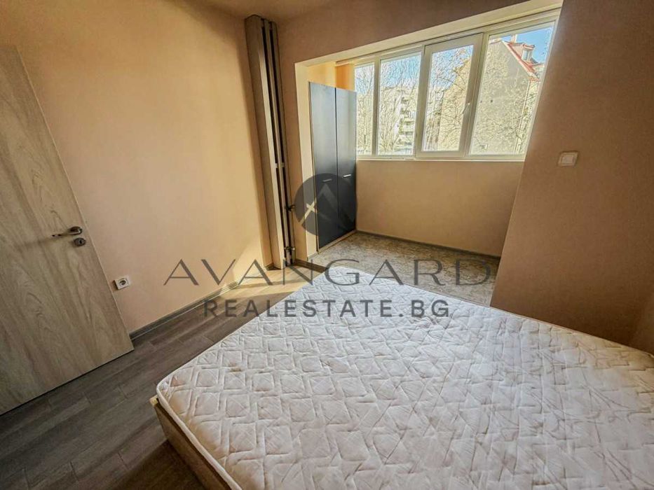 Продава се Двустаен апартамент в Пловдив, Кършияка - 45 кв.м за 1304 €/кв.м - Снимка #3